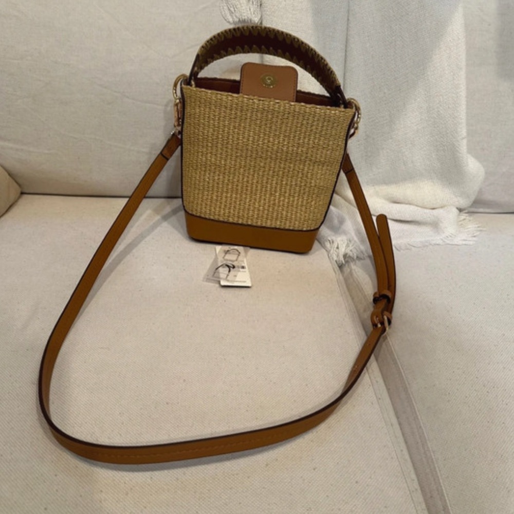 🆕 Parfois bucket/crossbody, camel, OS